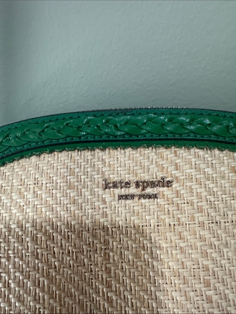 🎆Kate spade Green and Natural Straw Dome Crossbody - Picture 2 of 7